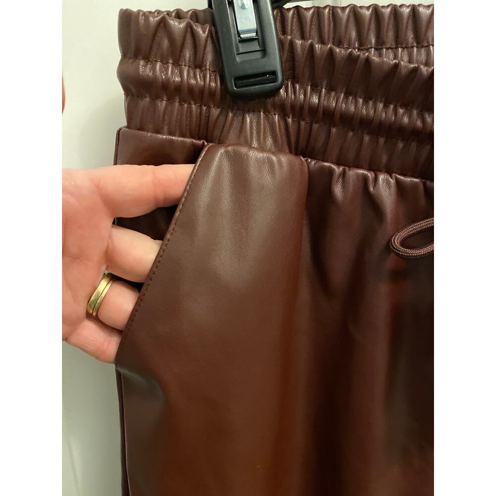 Brand New Nine West Women's Small Burgundy Purple Faux Leather Jogger Pants - Picture 2 of 6